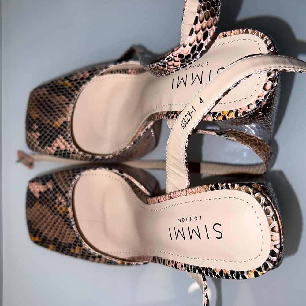Snakeskin Platform Heels - Picture 14 of 16
